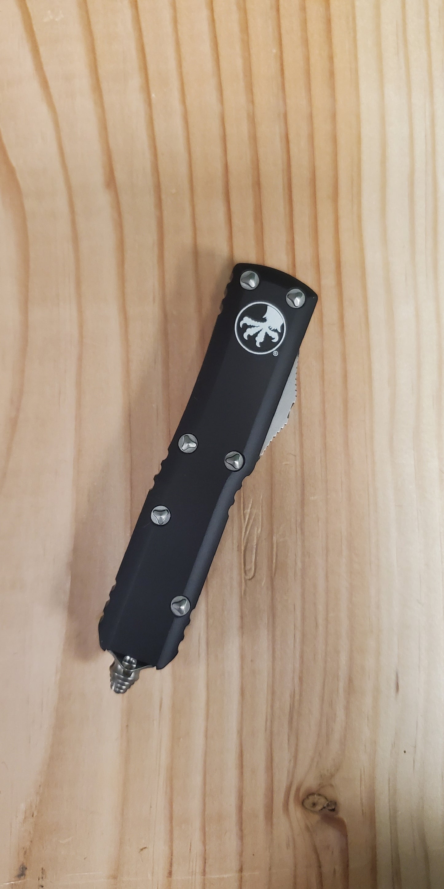 Microtech UTX-85 Black Stonewash Knife
